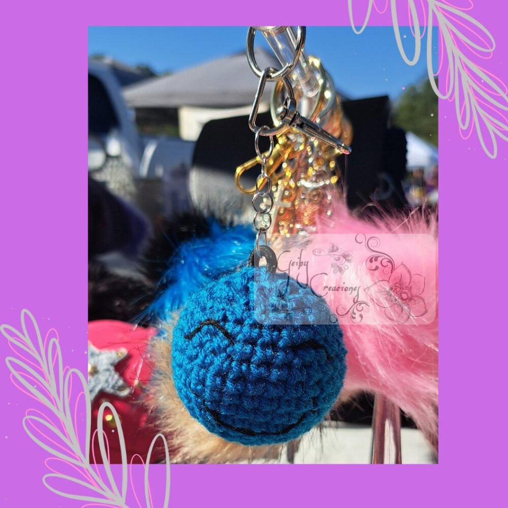 Happy face crochet Keychain